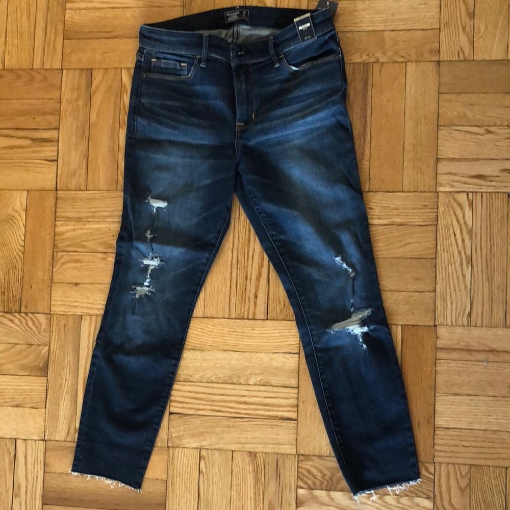 Abercrombie Harper ripped skinny ankle jean